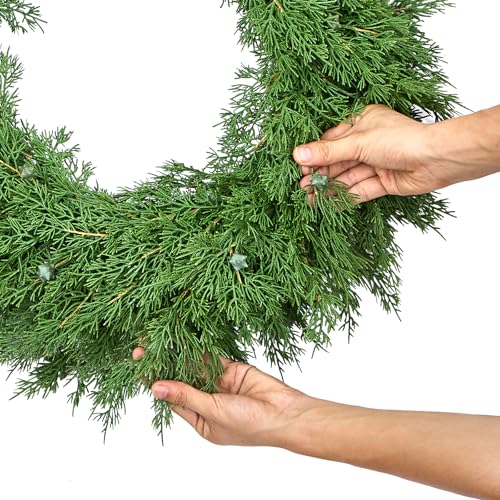 22 Inch Artificial Cedar Wreath L12644