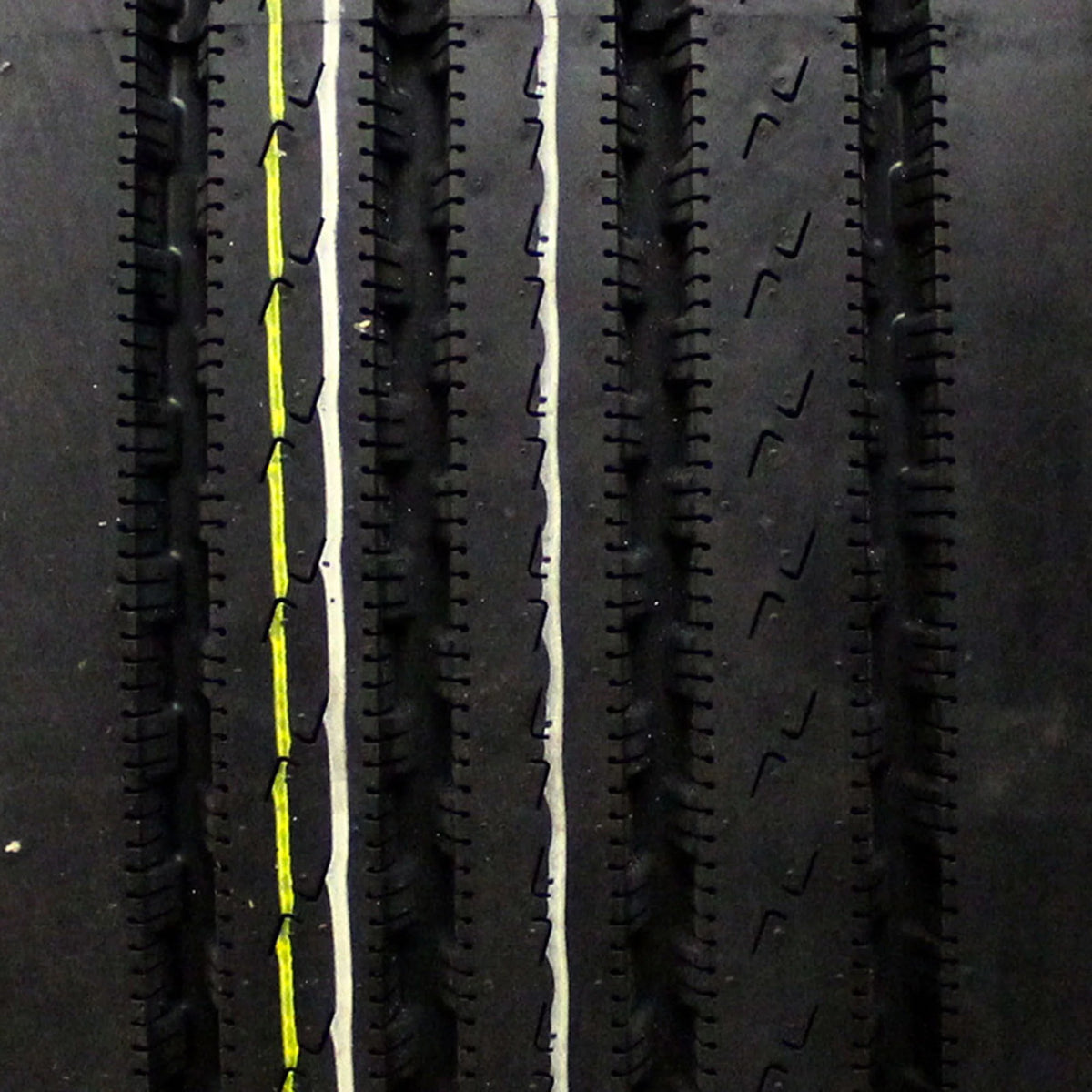 285/75R24.5 Commercial Tire X926183