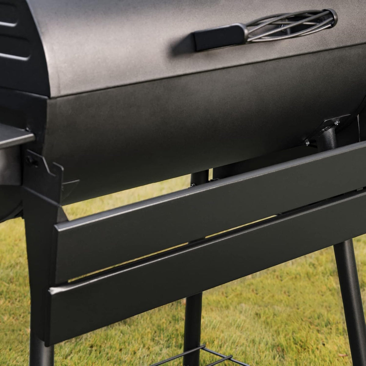 Black Charcoal Grill I691214