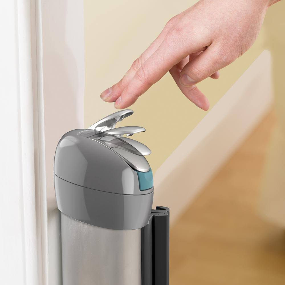 Retractable Gate M8689