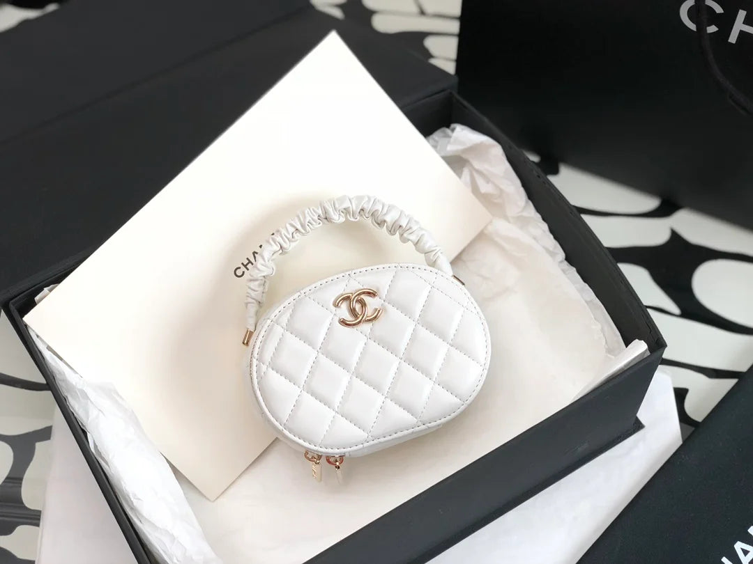 White Vanity Case Bag R890073