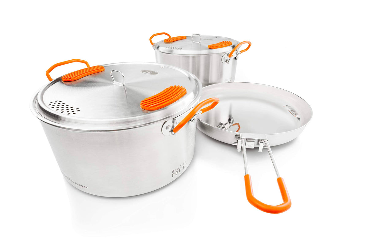 Medium Stainless Base Camper U557