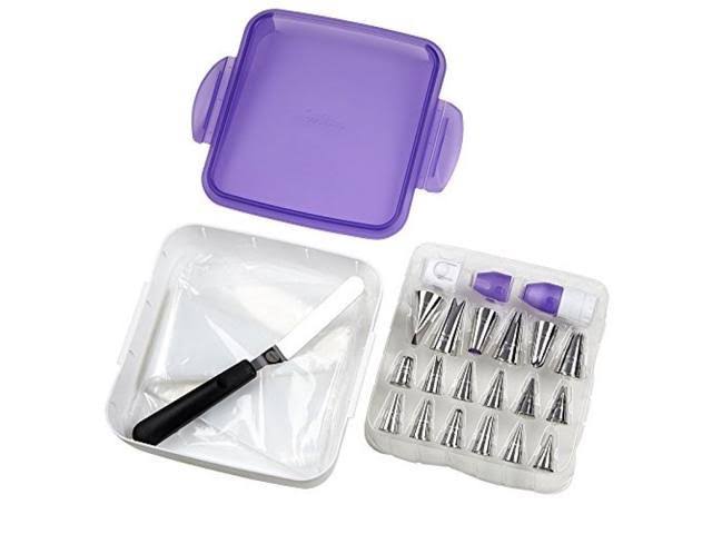 46-Piece Cake Decorating Set O524