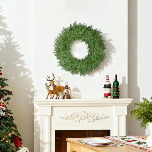 22 Inch Artificial Cedar Wreath L12644