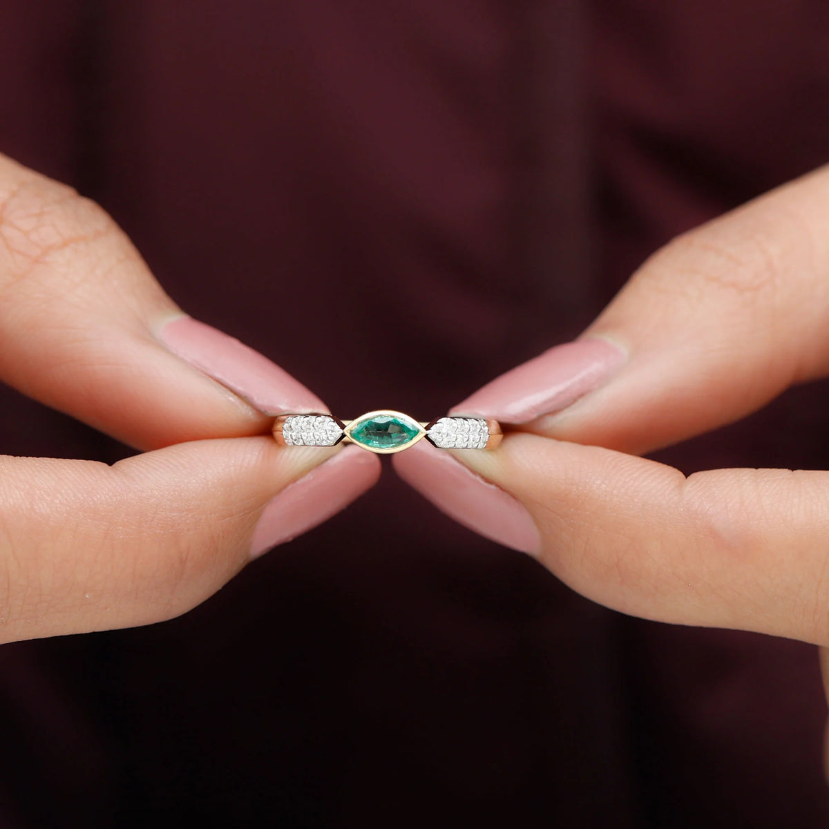 14K Yellow Gold Emerald Promise Ring with Diamond U277