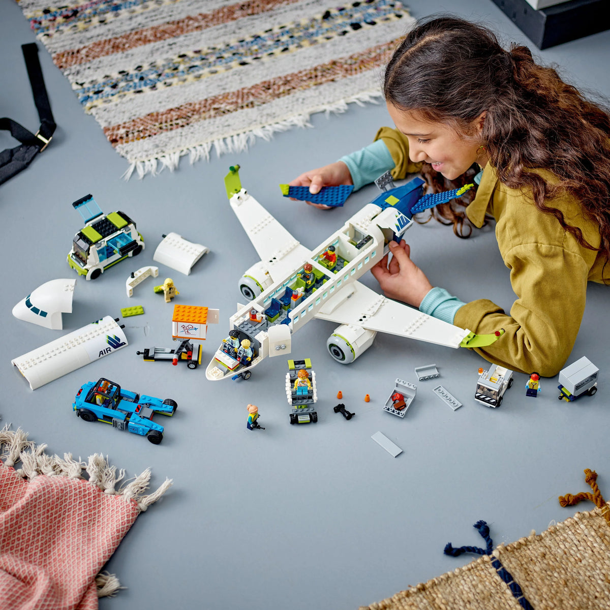 Airplane Building Toy Set with Passenger Bus and Minifigures N7183