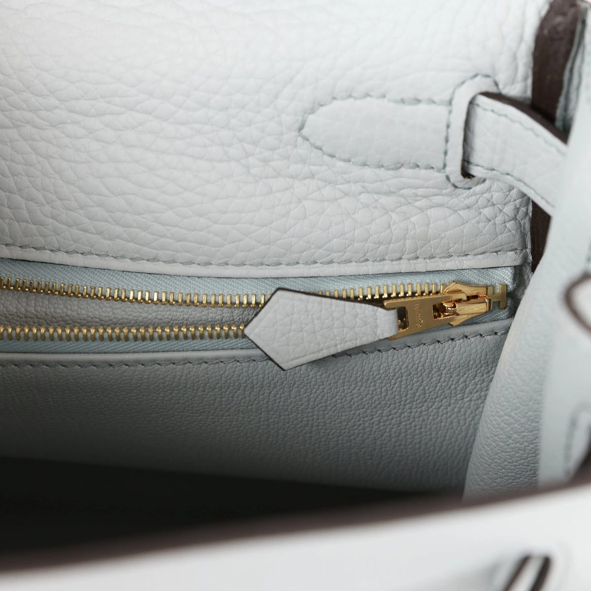 Bleu Pale Clemence 28 Handbag Z776