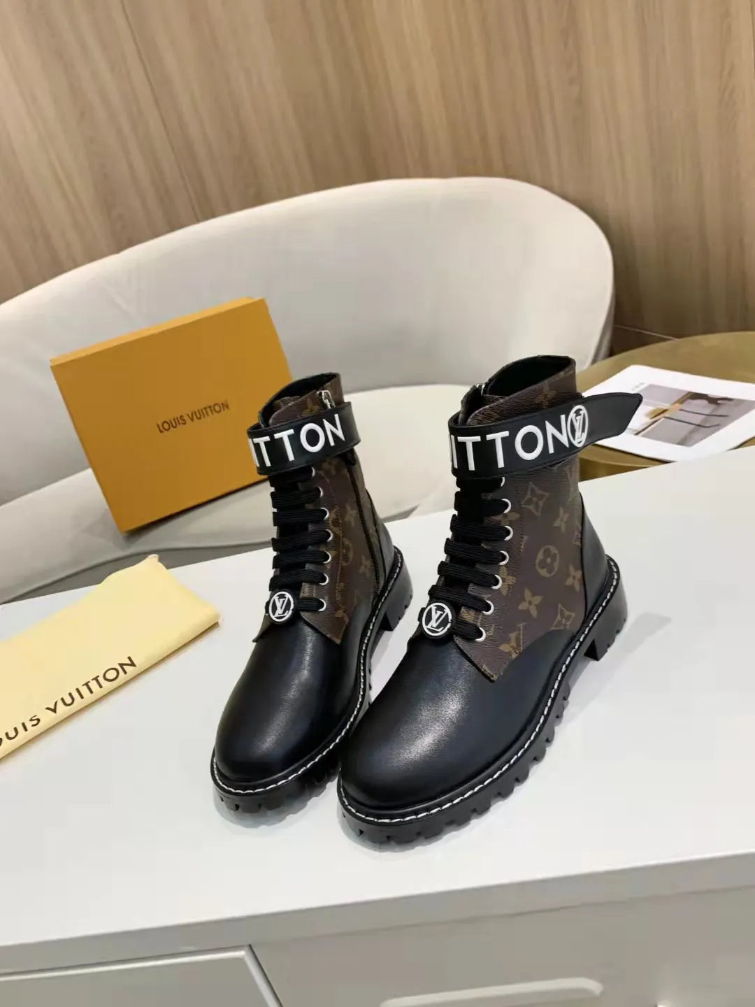 Women Boots F6229